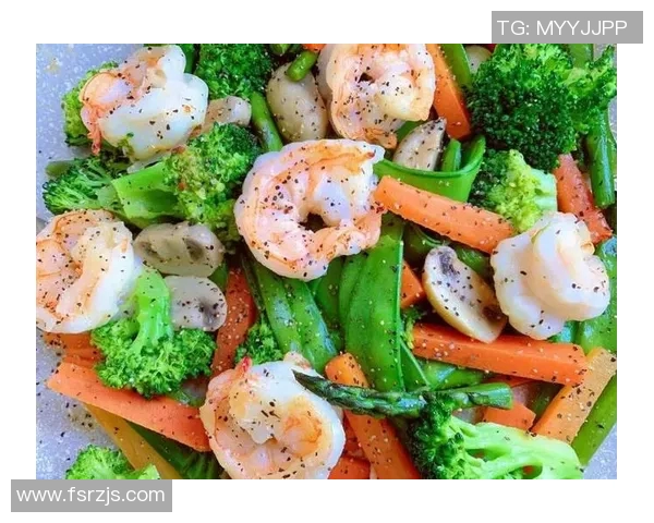 足球球星一日三餐揭秘：营养搭配与训练后的饮食习惯全解析